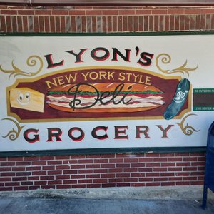 Lyon's Grocery